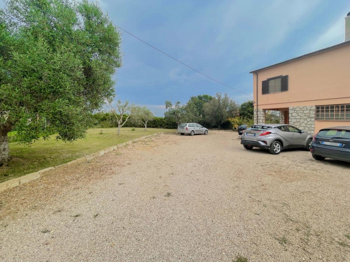 Villa In Campagna Tra Natura E Verde Монталто ди Кастро Екстериор снимка