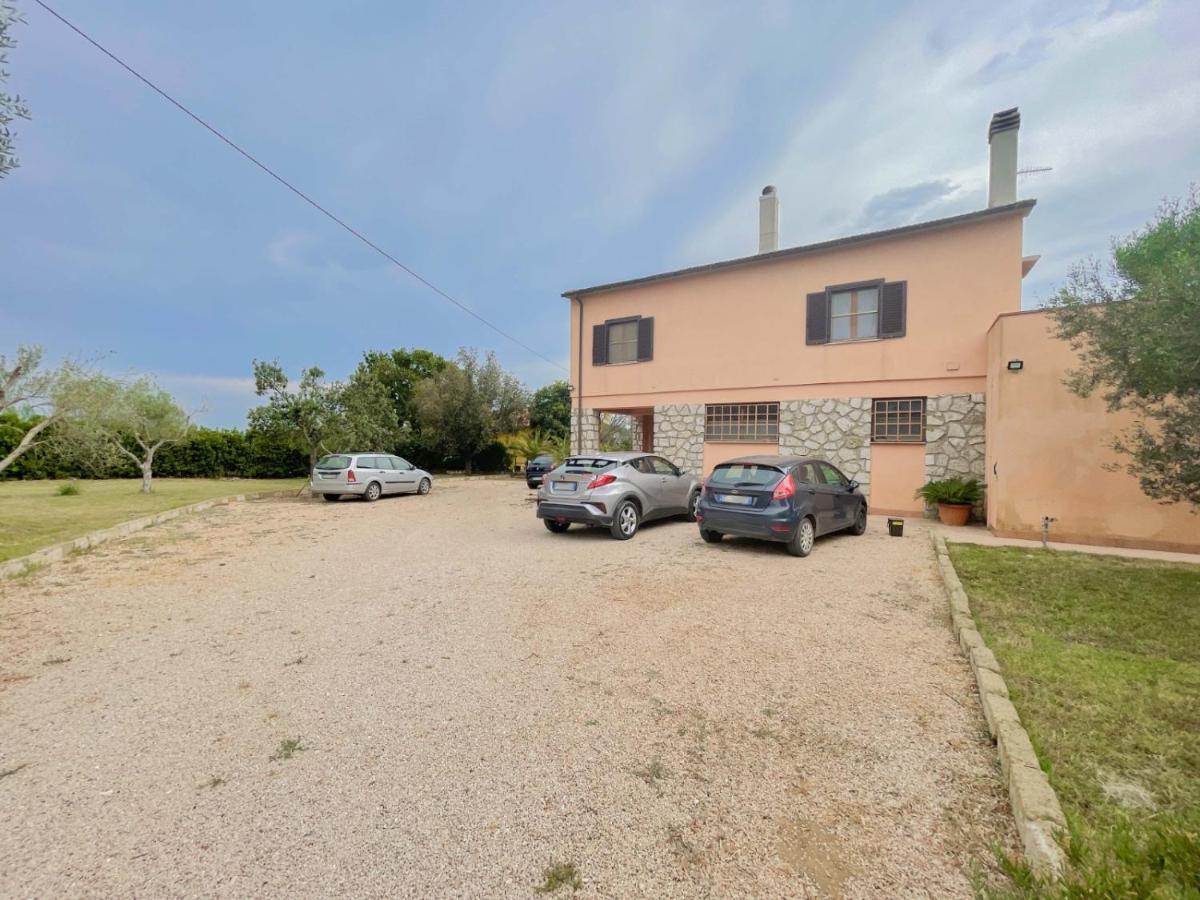 Villa In Campagna Tra Natura E Verde Монталто ди Кастро Екстериор снимка