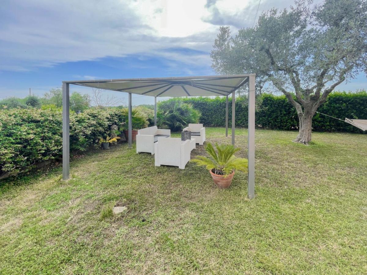 Villa In Campagna Tra Natura E Verde Монталто ди Кастро Екстериор снимка